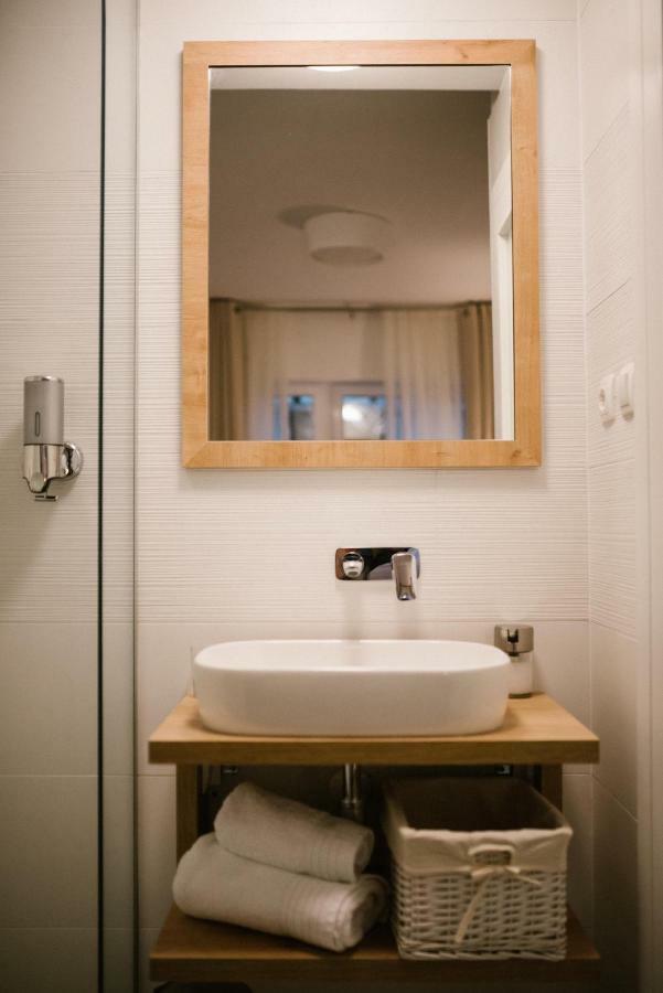 2I Rooms Ðakovo Buitenkant foto