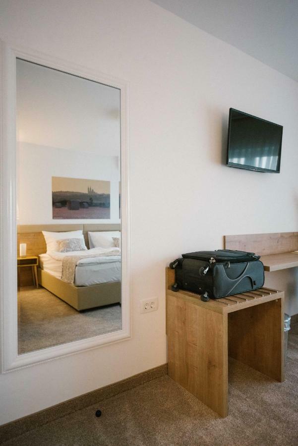 2I Rooms Ðakovo Buitenkant foto
