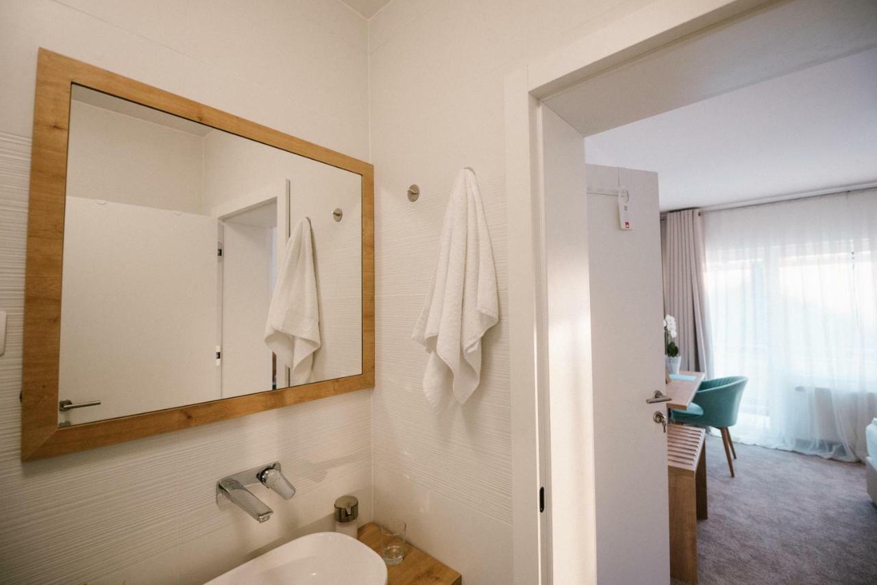 2I Rooms Ðakovo Buitenkant foto