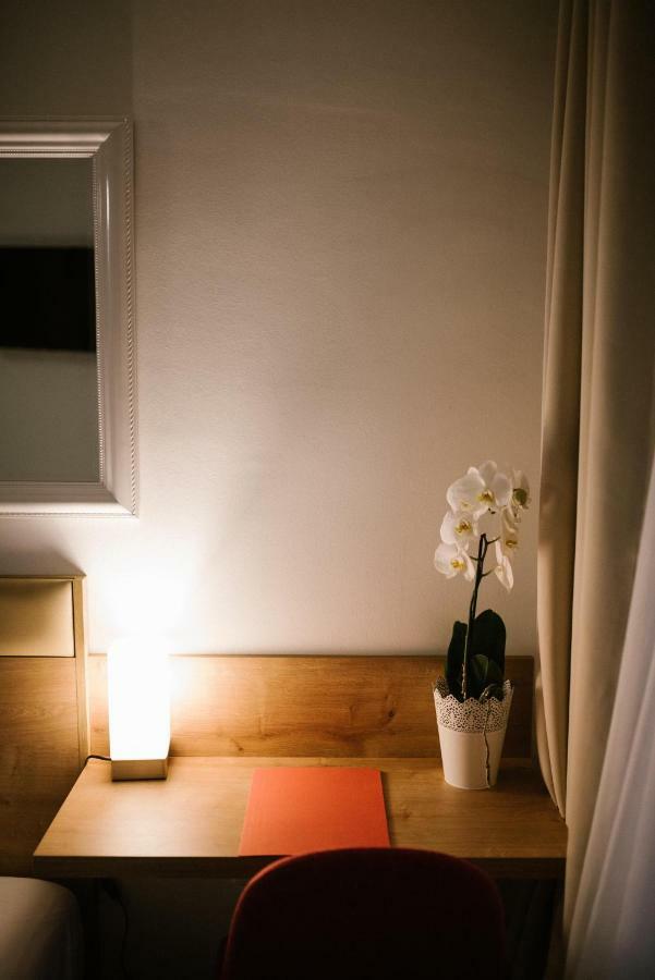 2I Rooms Ðakovo Buitenkant foto