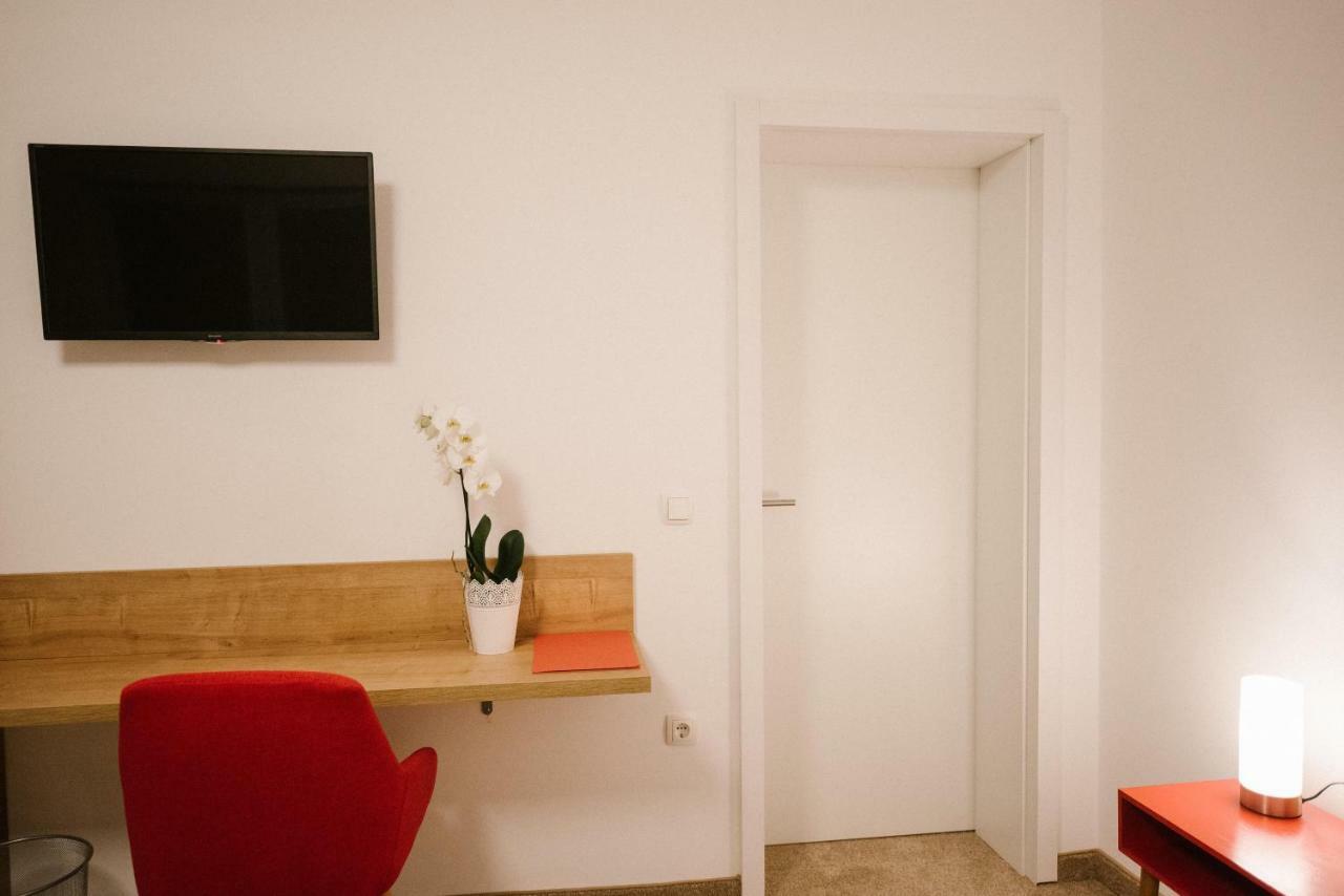 2I Rooms Ðakovo Buitenkant foto