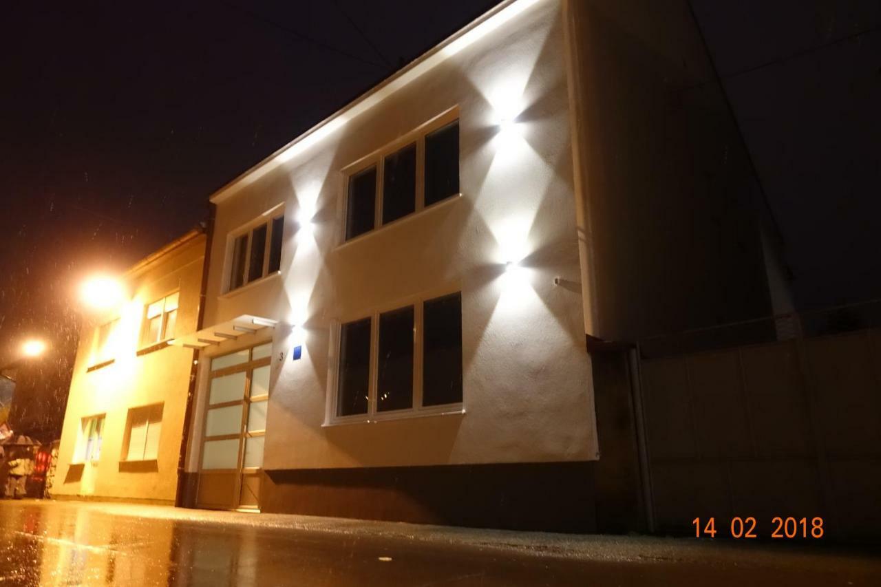 2I Rooms Ðakovo Buitenkant foto